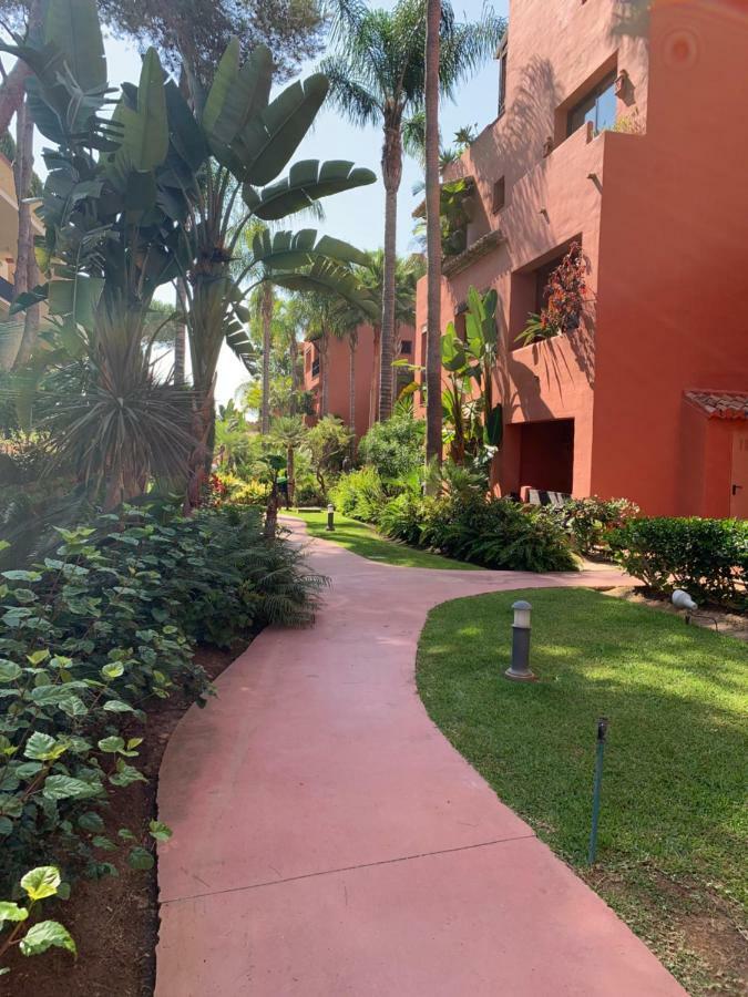 Beachside Apartment In Marbella Exteriör bild